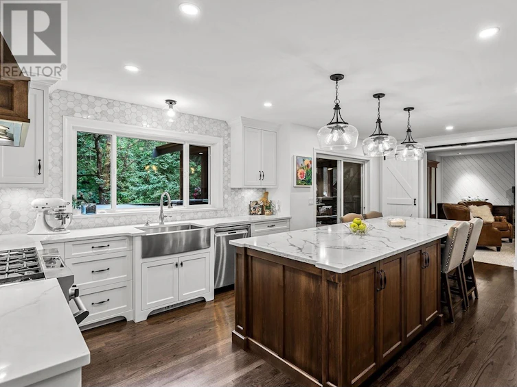 24150 Fern Crescent, Maple Ridge, BC, V4R 2S1