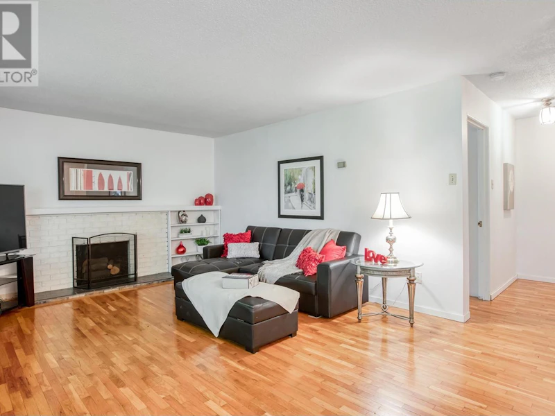 614 - 555 W 28th Street, North Vancouver BC V7N 2J7