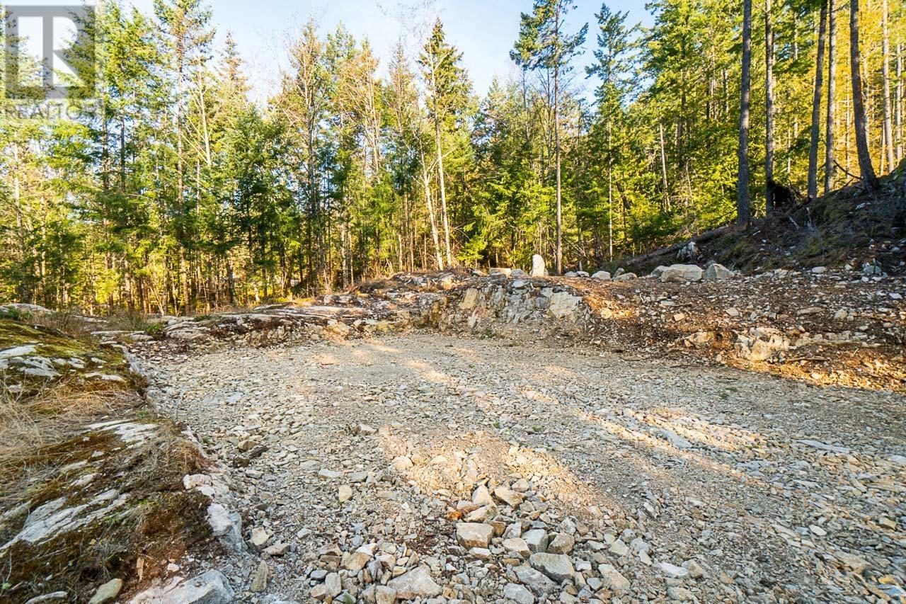 1570 Douglas Road, Bowen Island, BC, V0N 1G0