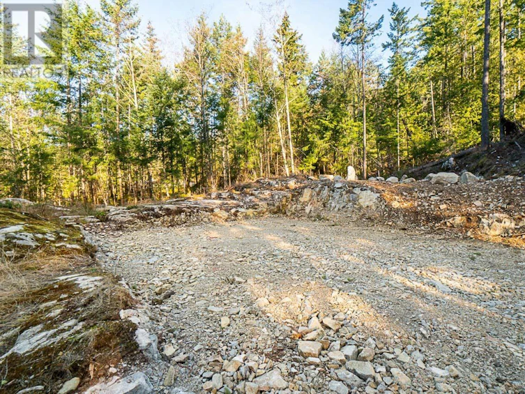 1570 Douglas Road, Bowen Island, BC, V0N 1G0