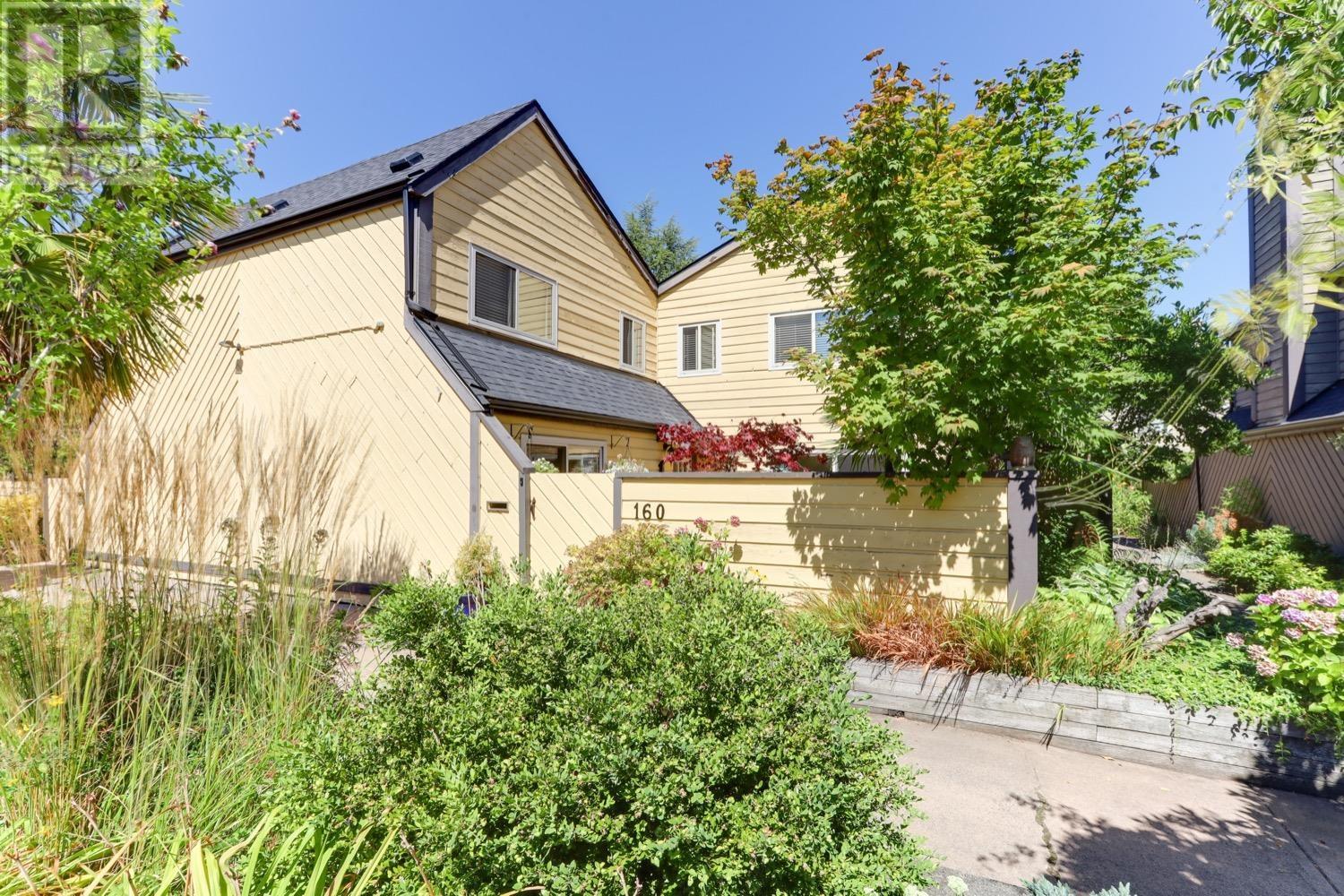 160-5421 10 Avenue, Delta, BC, V4M 3T9
