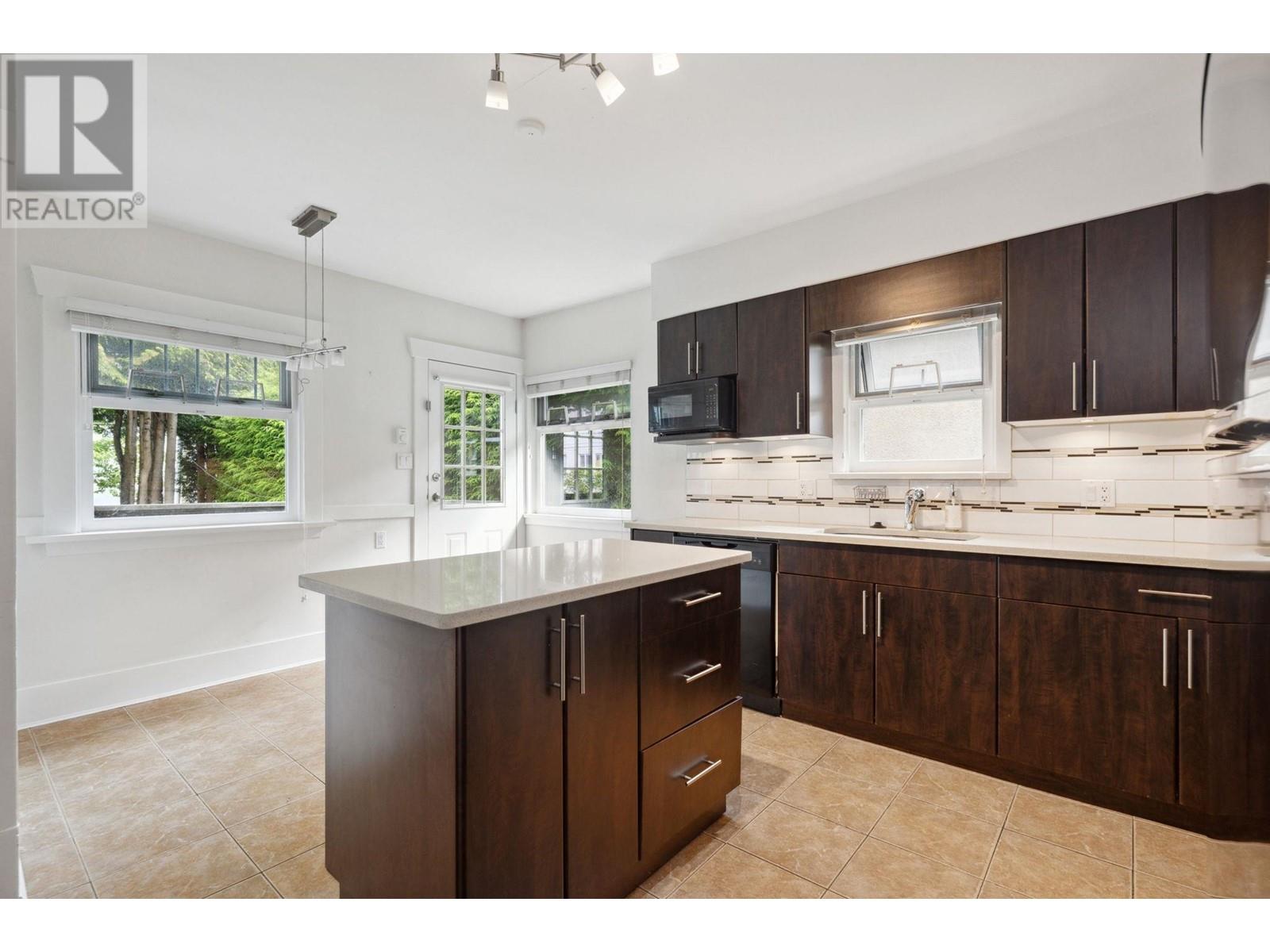 681 West 17th Avenue, Vancouver, BC, V5Z 1T7
