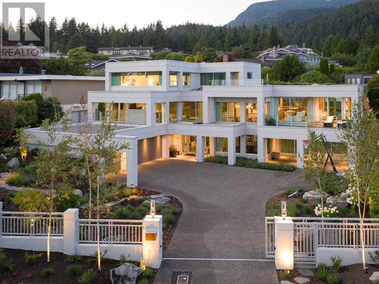 4254 Rockridge Road, West Vancouver, BC, V7W 1A5