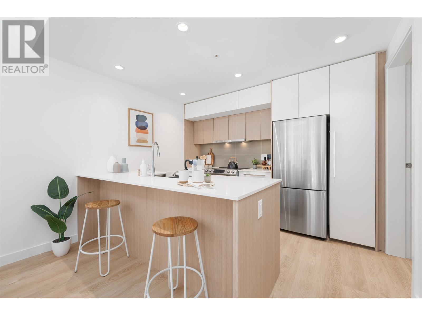 204-9888 University Crescent, Burnaby, BC, V5A 0G4