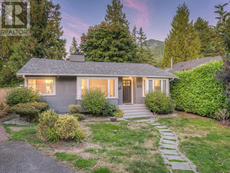 6431 Rosebery Avenue, West Vancouver, BC, V7W 2C5