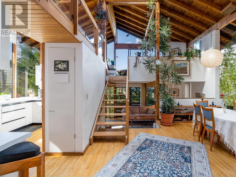 6850 Hycroft Road, West Vancouver, BC, V7W 2K8