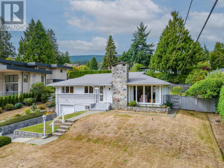 1375 Ottawa Avenue, West Vancouver, BC, V7T 2H6
