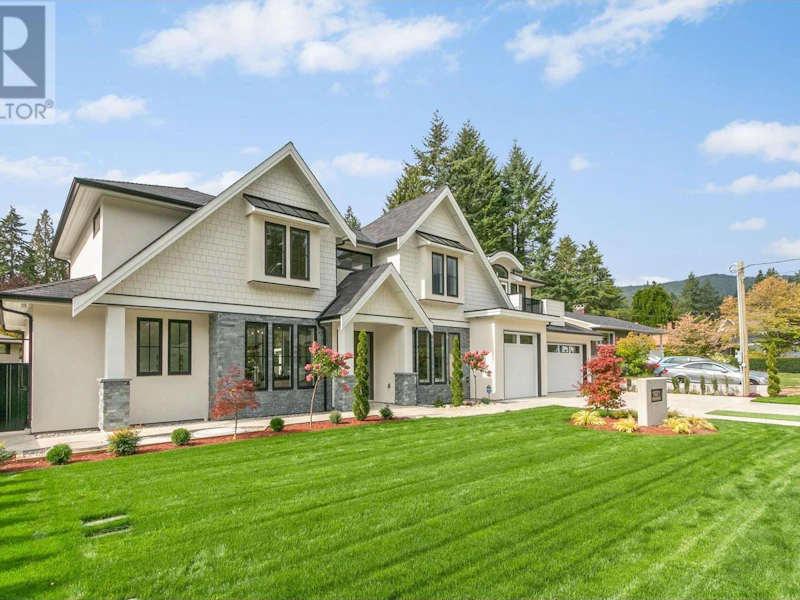 1071 Ruthina Avenue, North Vancouver BC V7R 2E7