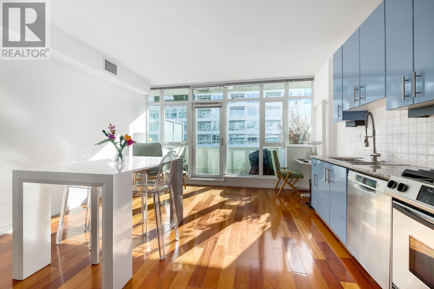 605-100 East Esplanade, North Vancouver, BC, V7L 4V1
