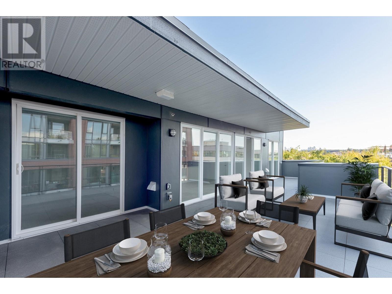 404-2688 Duke Street, Vancouver, BC, V5R 4S9