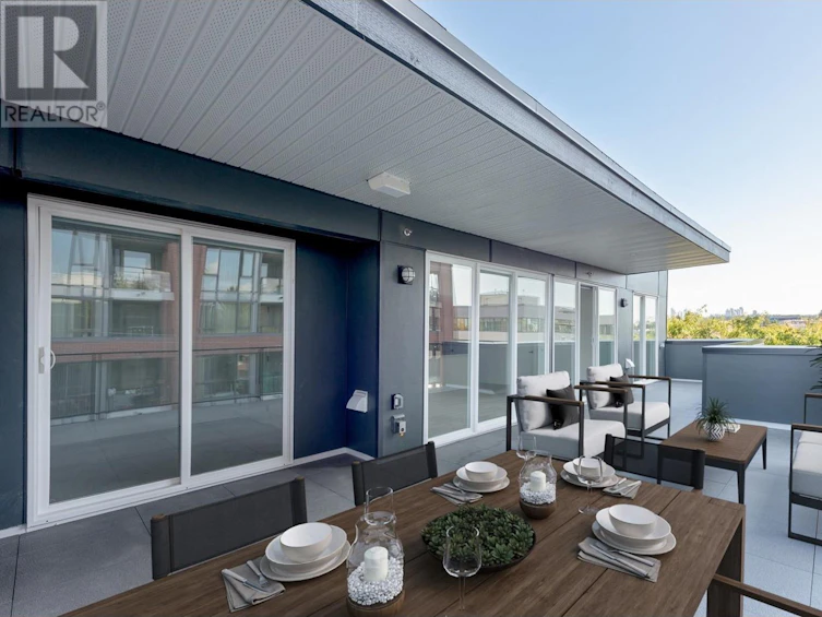 404-2688 Duke Street, Vancouver, BC, V5R 4S9