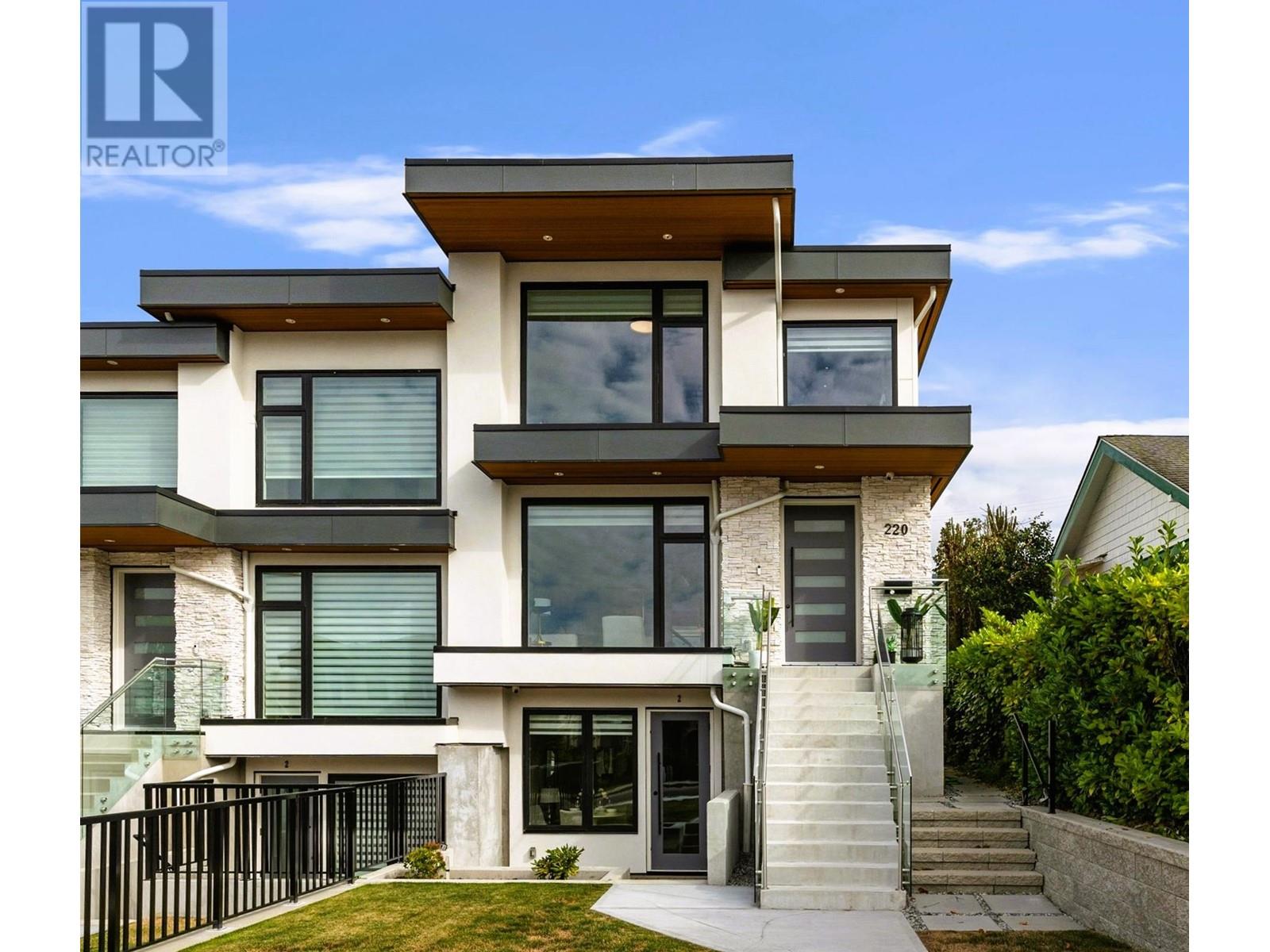 220 East 22nd Street, North Vancouver, BC, V7L 3C6