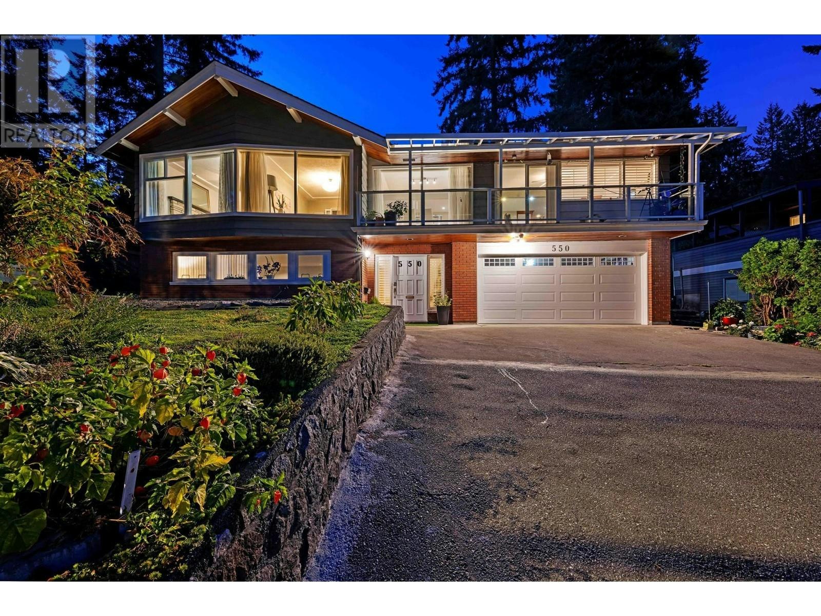 550 Crestwood Avenue, North Vancouver, BC, V7N 3C5