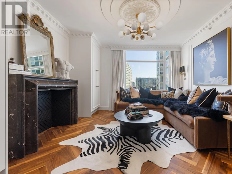 2503-198 Aquarius Mews, Vancouver, BC, V6Z 2Y4