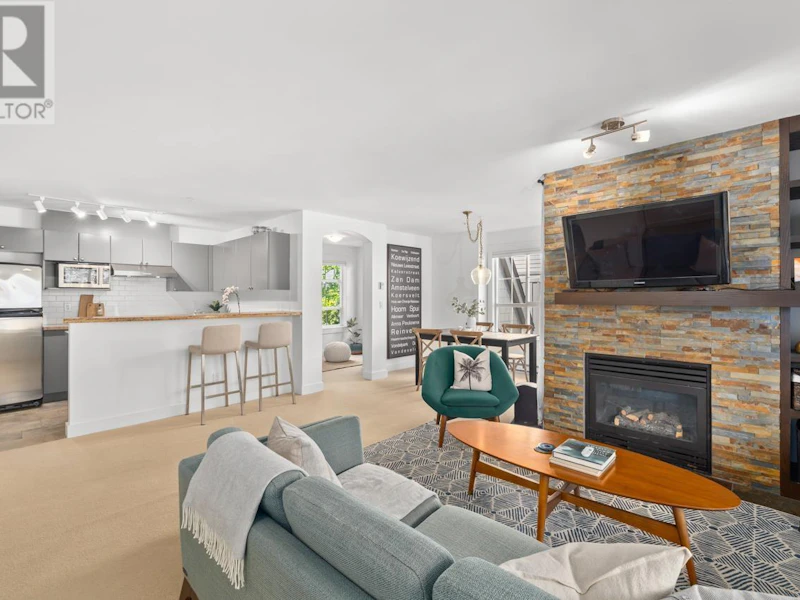 1139 Ross Road, North Vancouver BC V7K 1C6