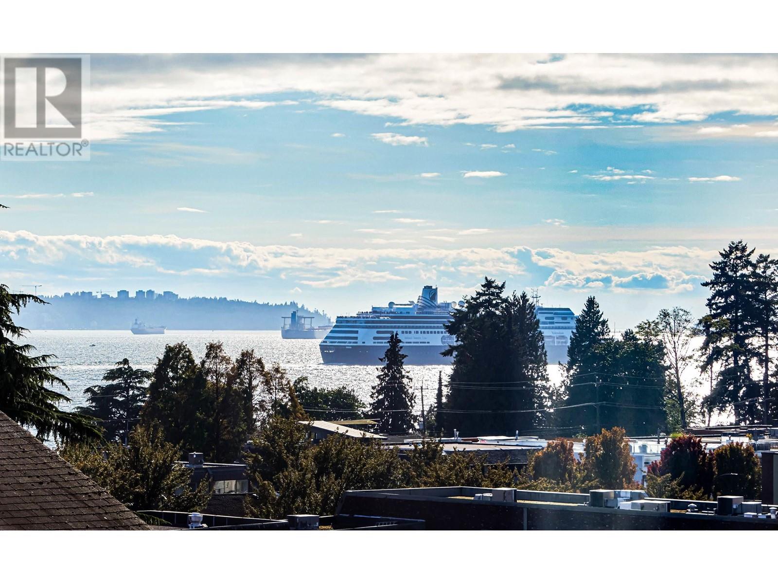 401-1390 Duchess Avenue, West Vancouver, BC, V7T 1H6