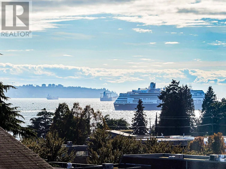 401-1390 Duchess Avenue, West Vancouver, BC, V7T 1H6