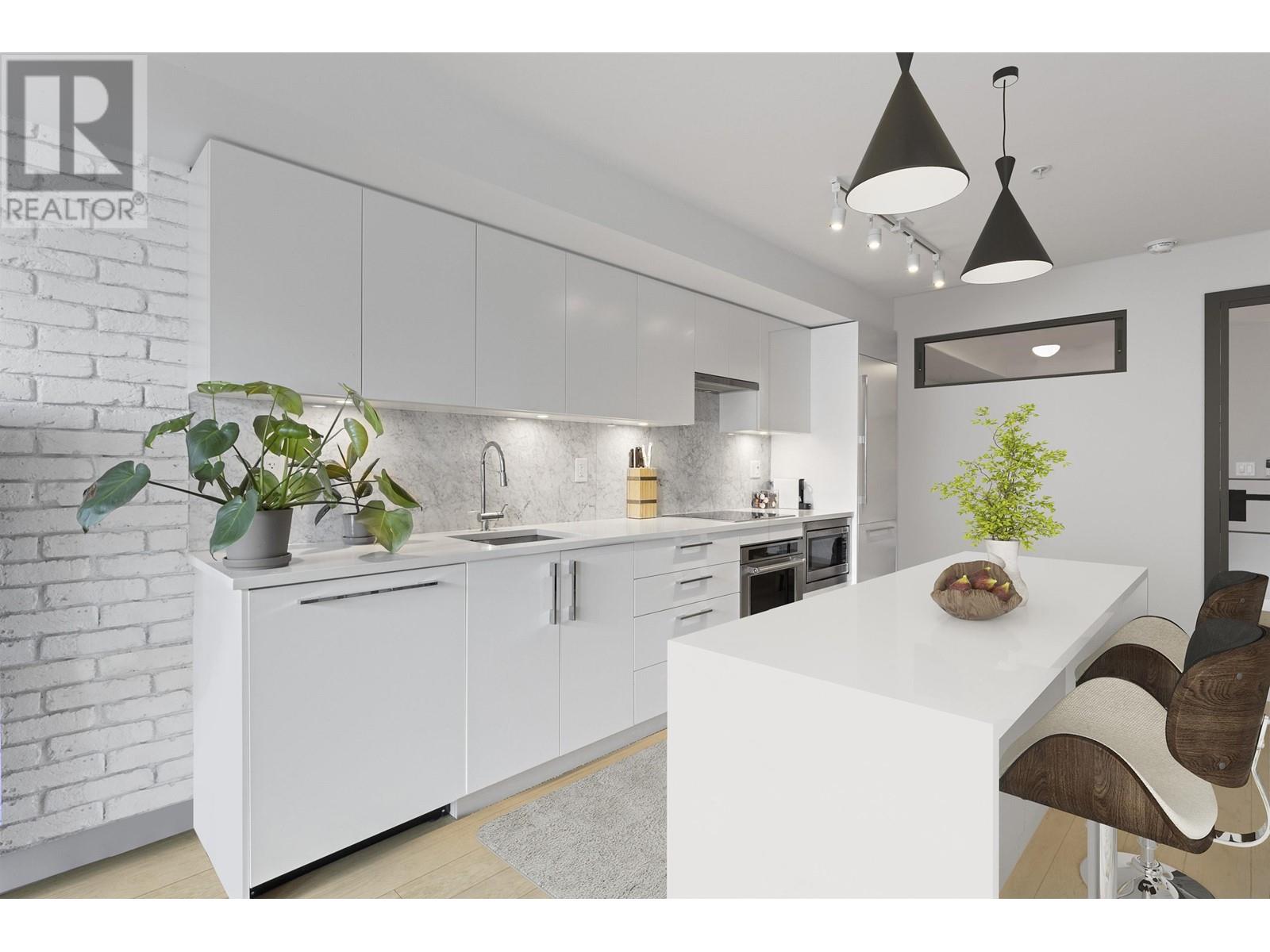 209-2508 Fraser Street, Vancouver, BC, V5T 3V4