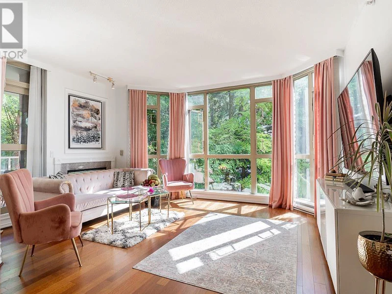 301 - 160 W Keith Road, North Vancouver BC V7M 3M2
