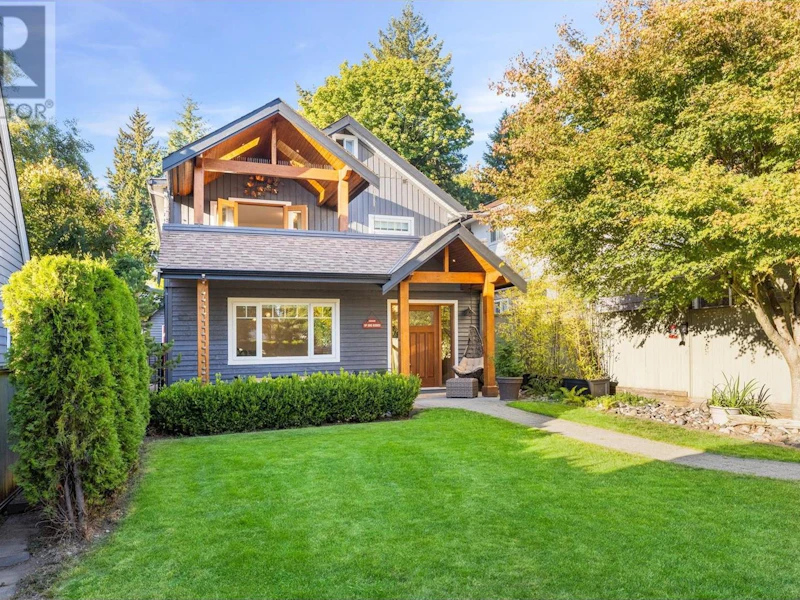 532 W 28th Street, North Vancouver BC V7N 2J5