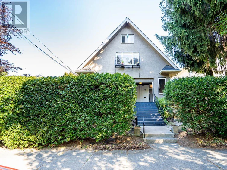395-395-397 West 14th Avenue, Vancouver, BC, V5Y 1X3