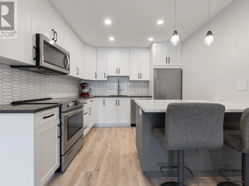 306 - 310 E 3rd Street, North Vancouver BC V7L 1E9