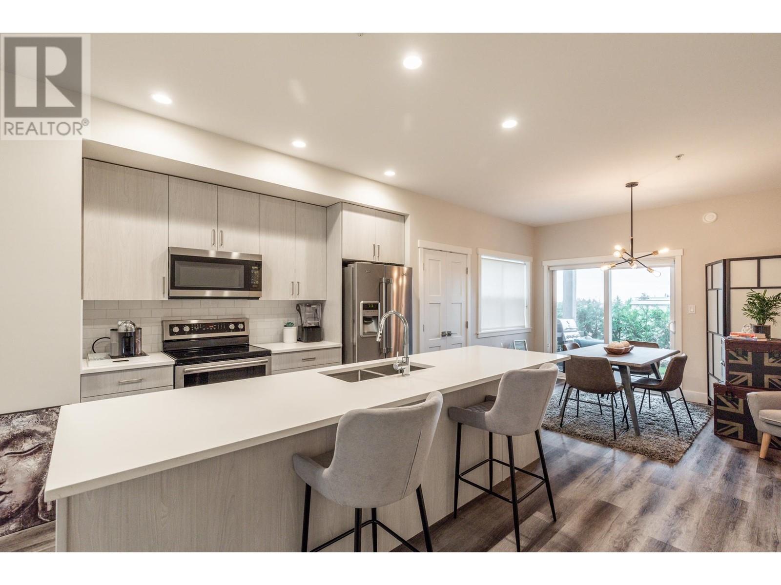 2-950 Woodsworth Road, Gibsons, BC, V0N 1V7
