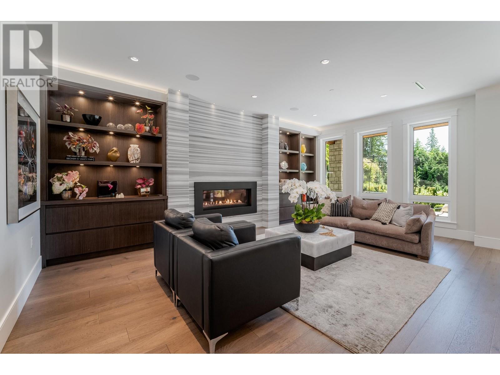 3905 Southridge Avenue, West Vancouver, BC, V7V 3H9