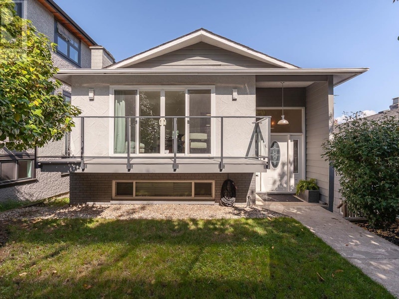 455 E 22nd Avenue, Vancouver BC V5V 1T9