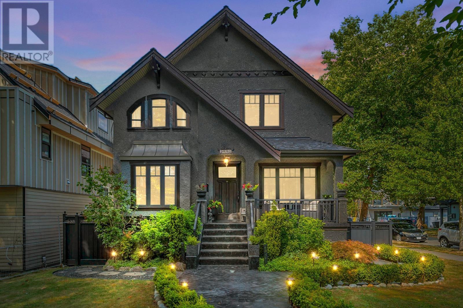 2595 Kitchener Street, Vancouver, BC, V5K 3C7