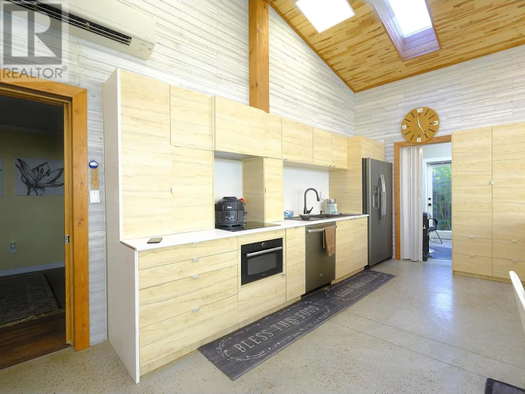 613 Martin Road, Gibsons, BC, V0N 1V9