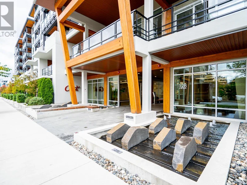 TH3 - 128 E 8th Street, North Vancouver BC