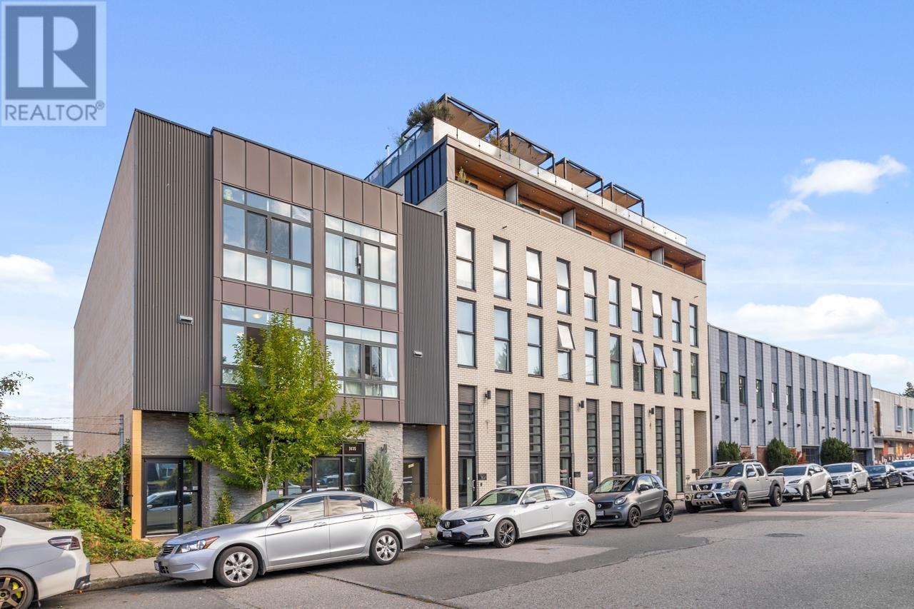 202-1637 East Pender Street, Vancouver, BC, V5L 1W2