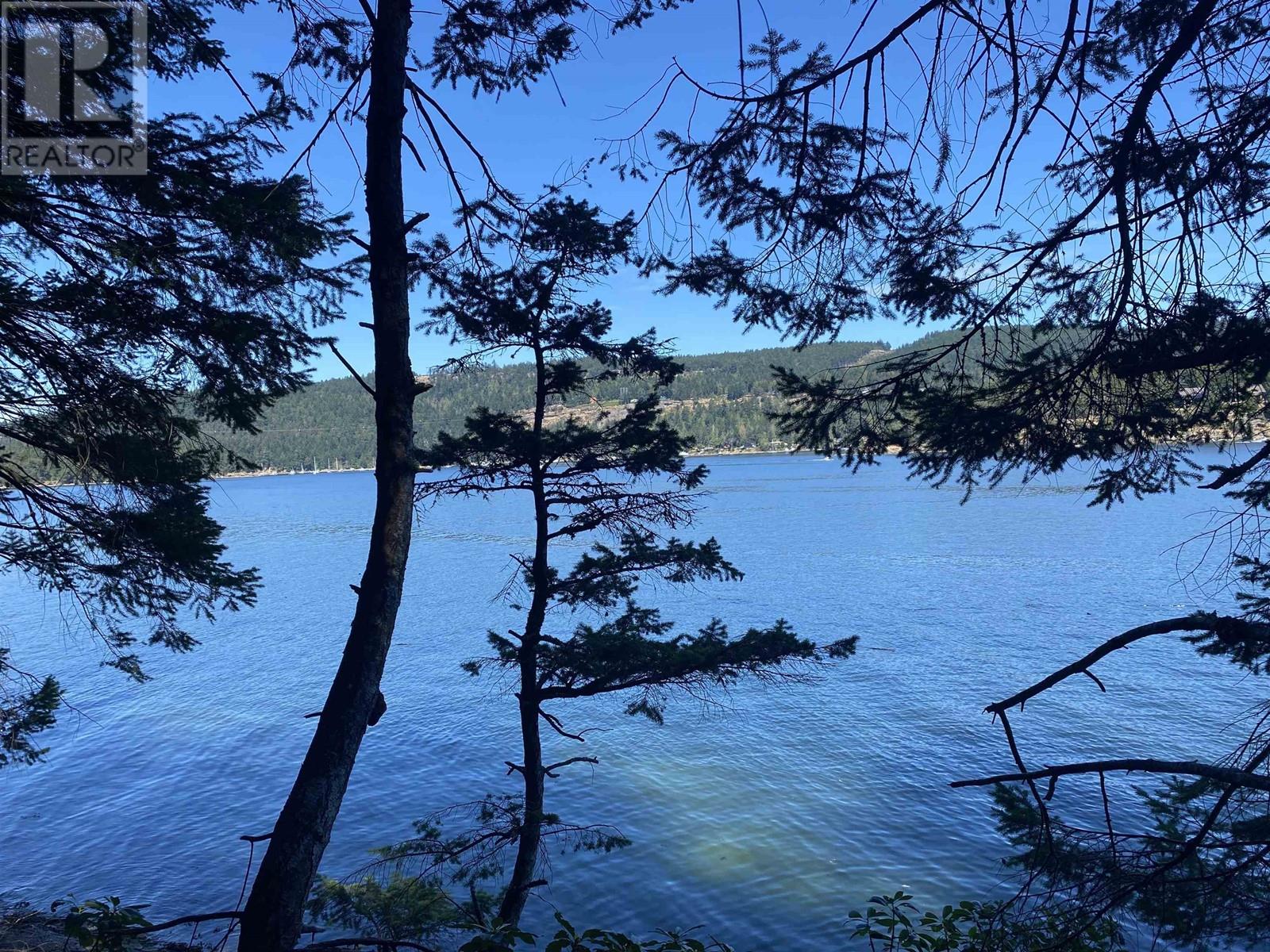 582 Ridge Road, Gulf Islands Other, BC, V0N 1P0