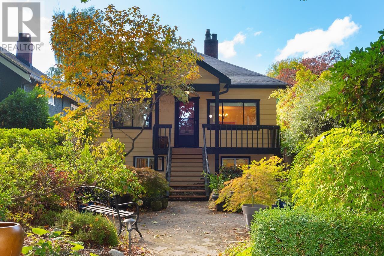 2976 West 13th Avenue, Vancouver, BC, V6K 2T9
