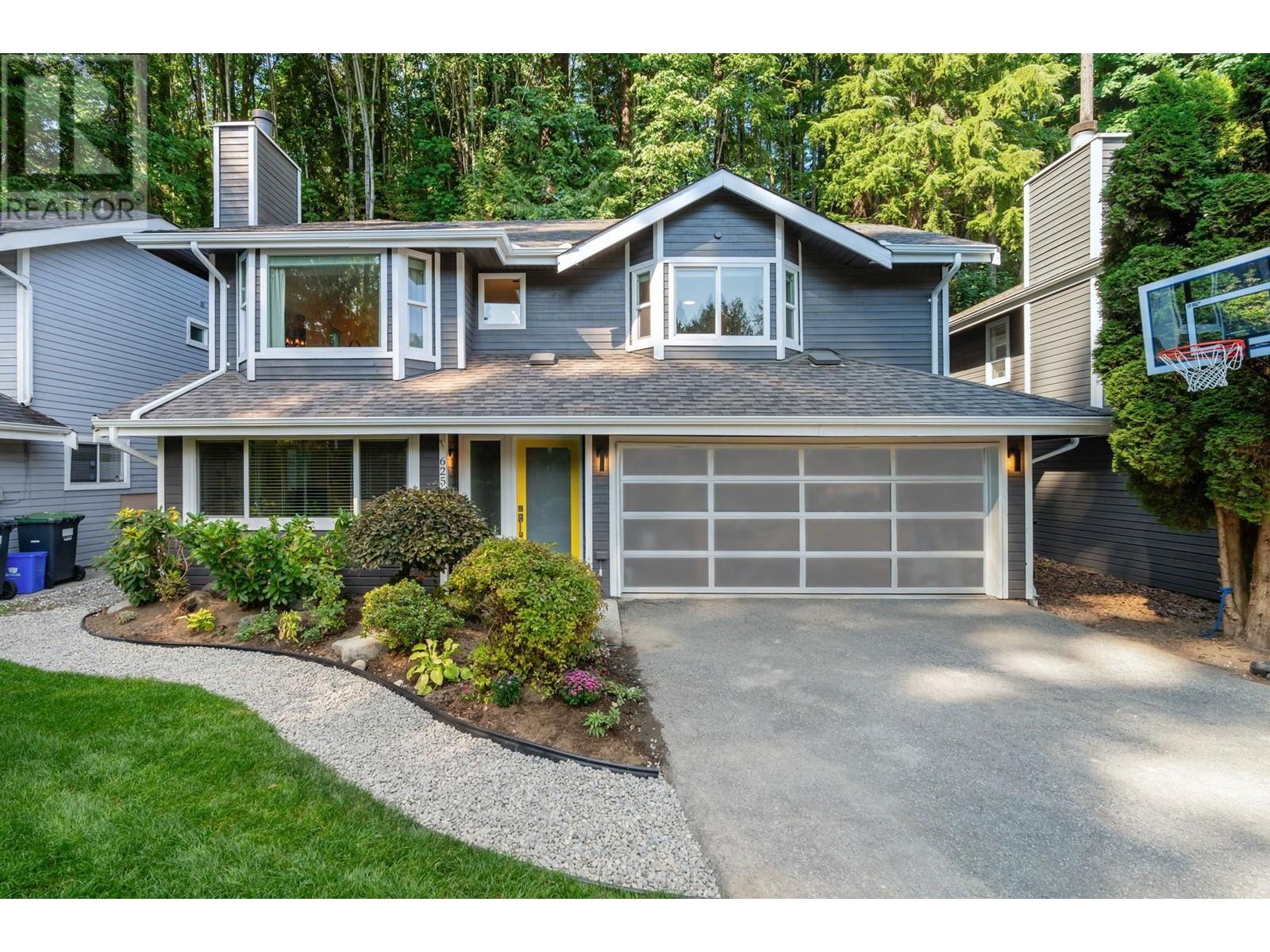 625 Seymour Court, North Vancouver, BC, V7J 3S7