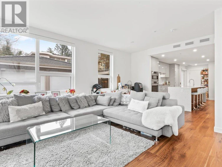 5050 Cambie Street, Vancouver, BC, V5Z 2Z5