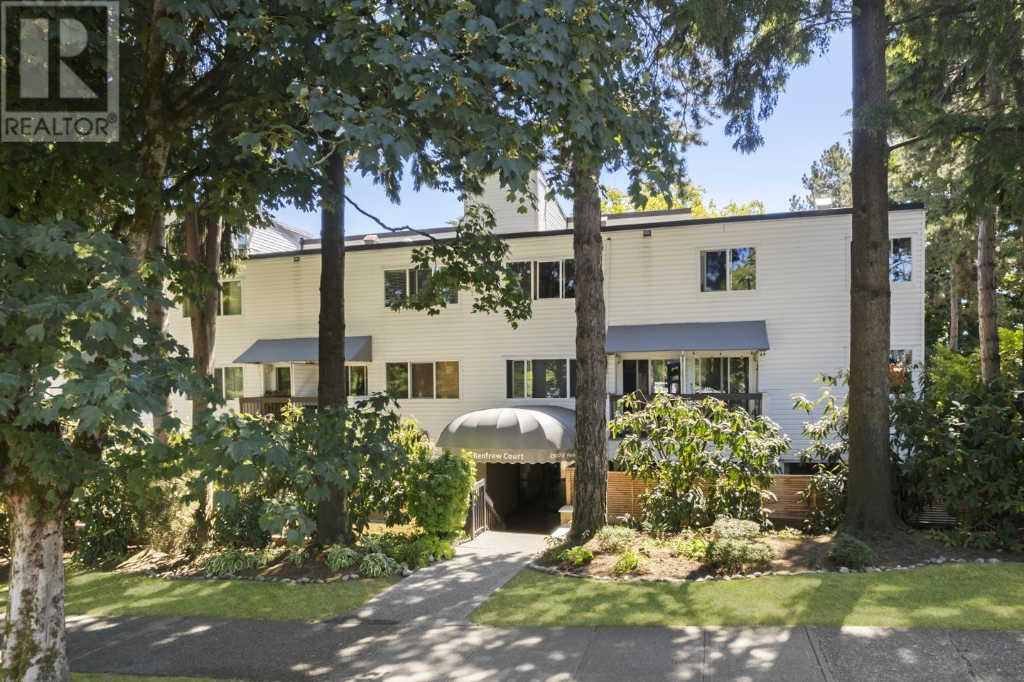 225-2910 East Pender Street, Vancouver, BC, V5K 2C3