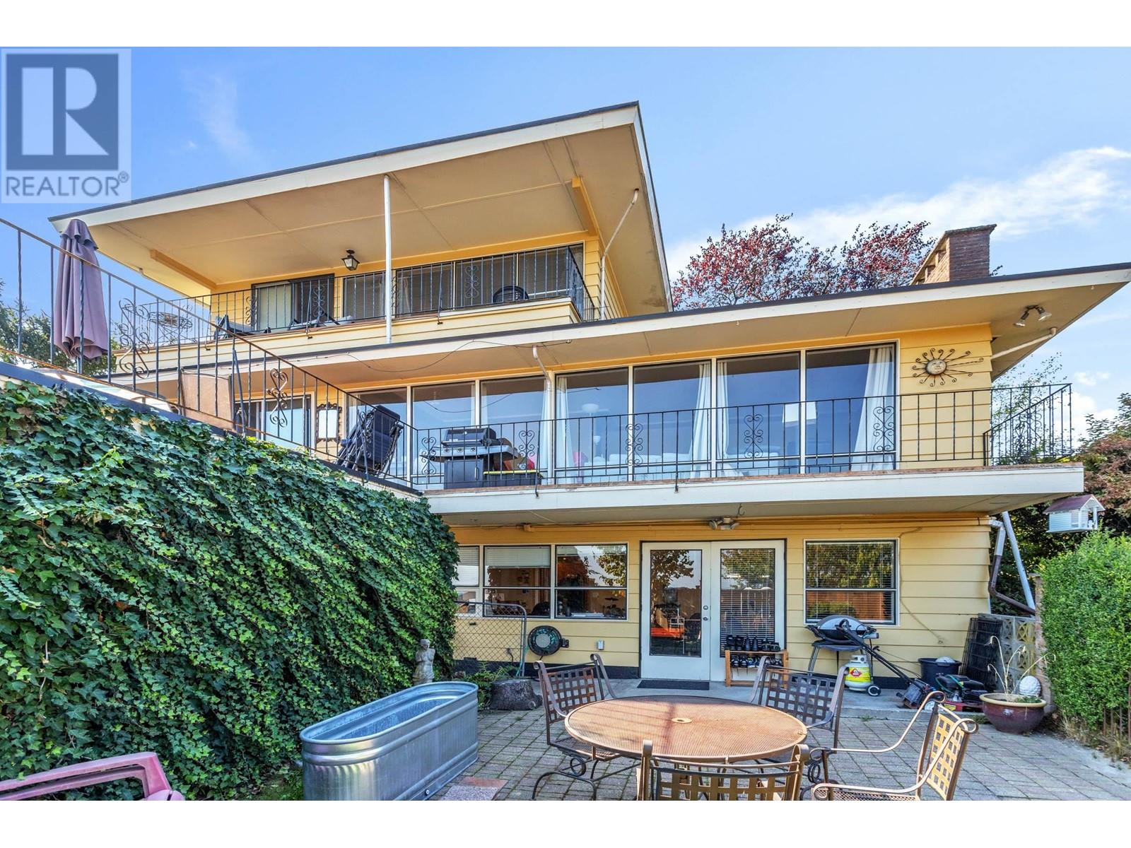 554 Richmond Street, New Westminster, BC, V3L 4C7