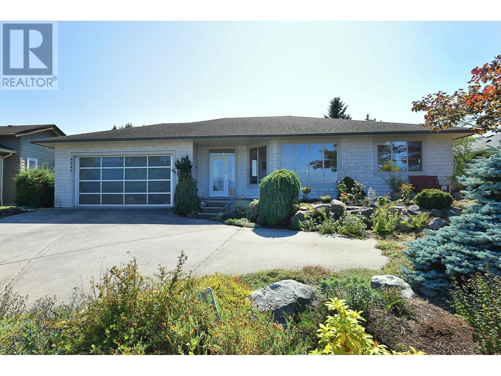 6187 Highmoor Road, Sechelt, BC, V7Z 0L1