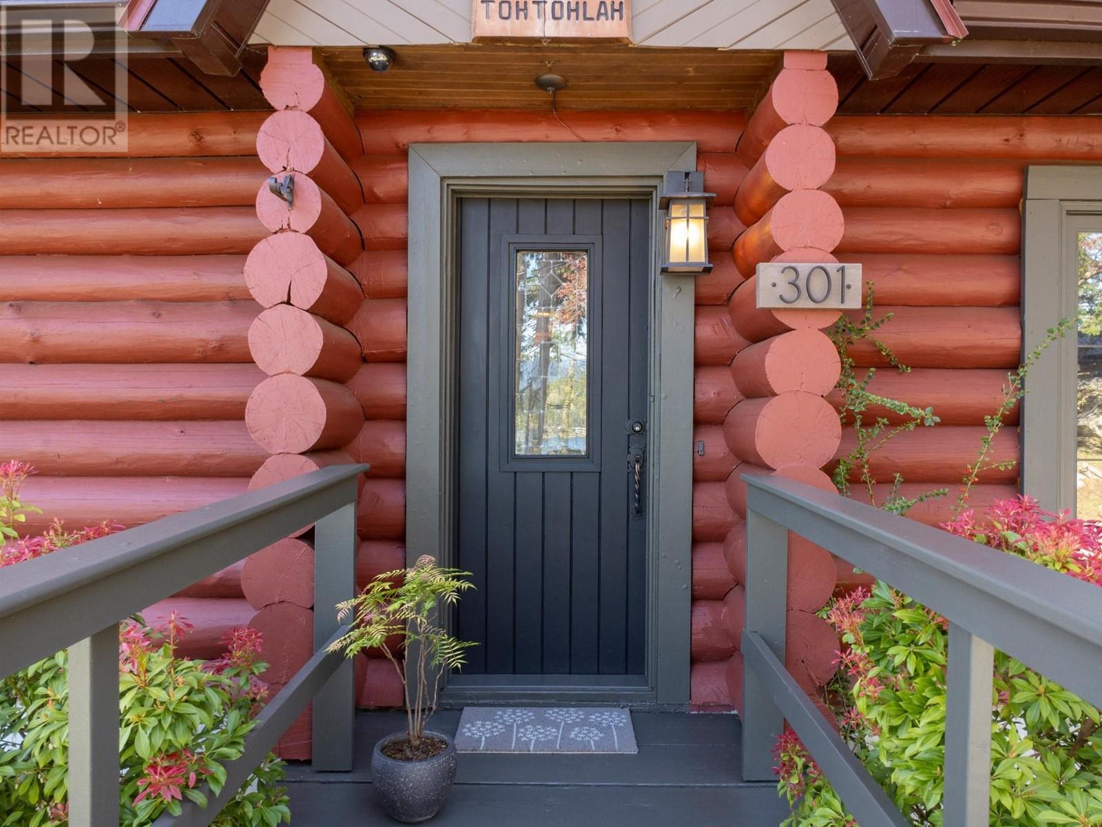 301 Shoal Lookout, Gibsons, BC, V0N 1V8