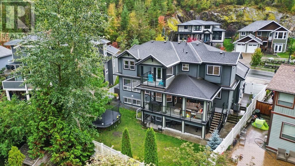 1031 Jay Crescent, Squamish, BC, V8B 0P2