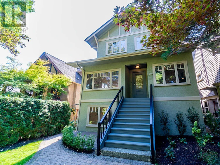 140 West 18th Avenue, Vancouver, BC, V5Y 2A5