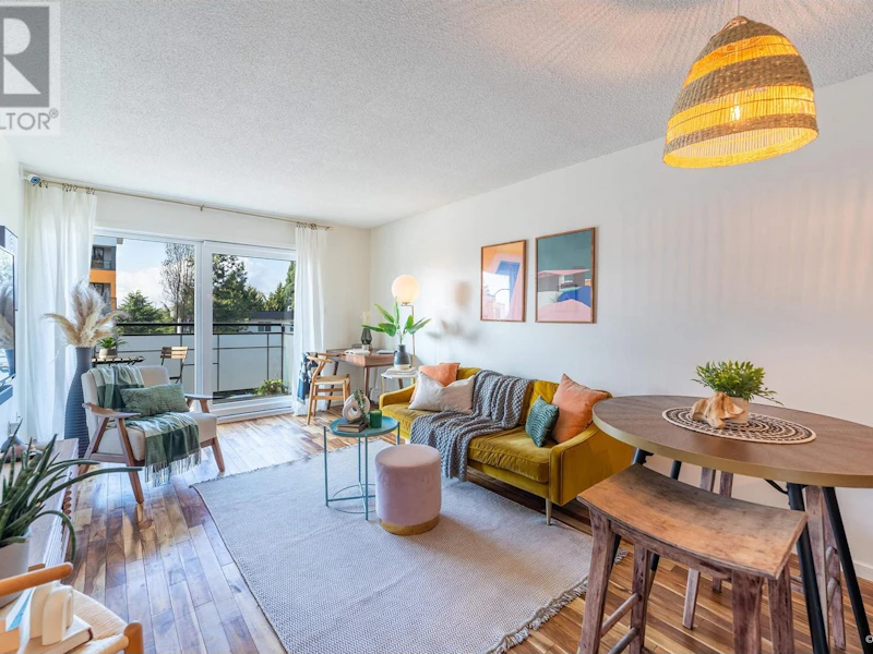 212 - 360 E 2nd Street, North Vancouver BC V7L 4N6