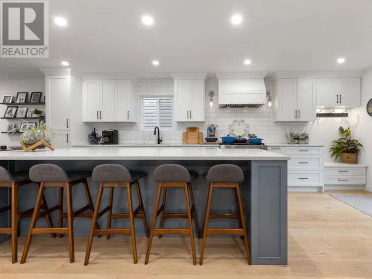 3900 Broadway Street, Richmond, BC, V7E 2Y2