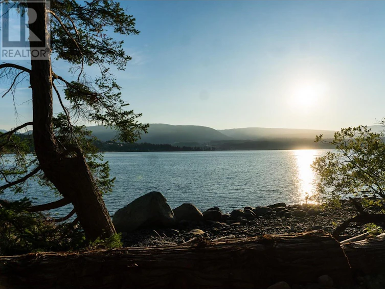 lot 18-Lot 18 Trail Island, Sechelt, BC