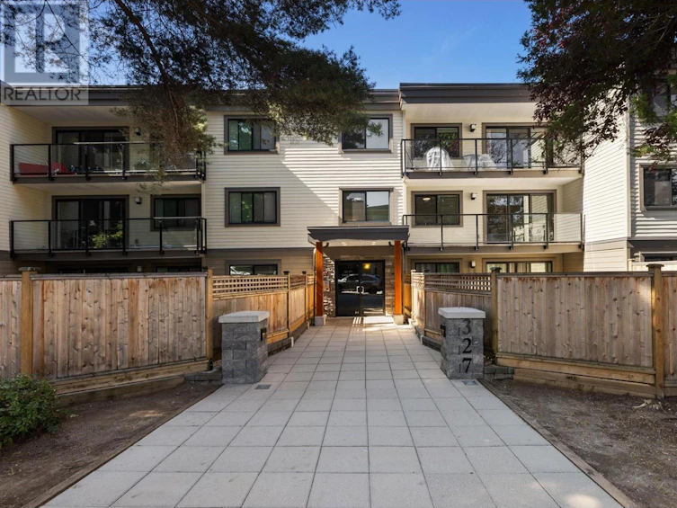 205-327 West 2nd Street, North Vancouver, BC, V7M 1E2