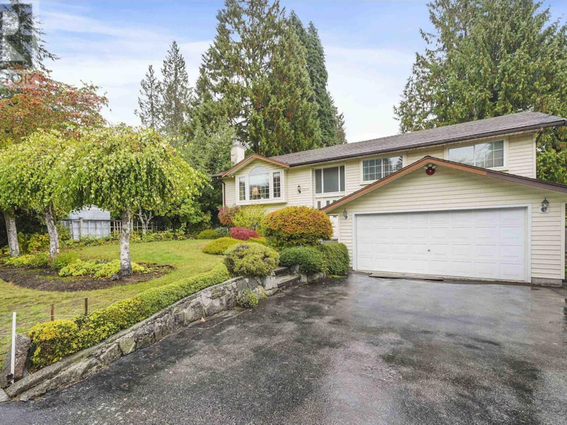 3274 Hoskins Road, North Vancouver BC V7J 3B4