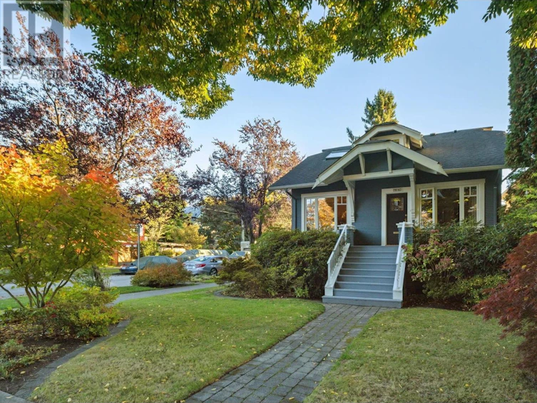 992 East 22nd Avenue, Vancouver, BC, V5V 1V9