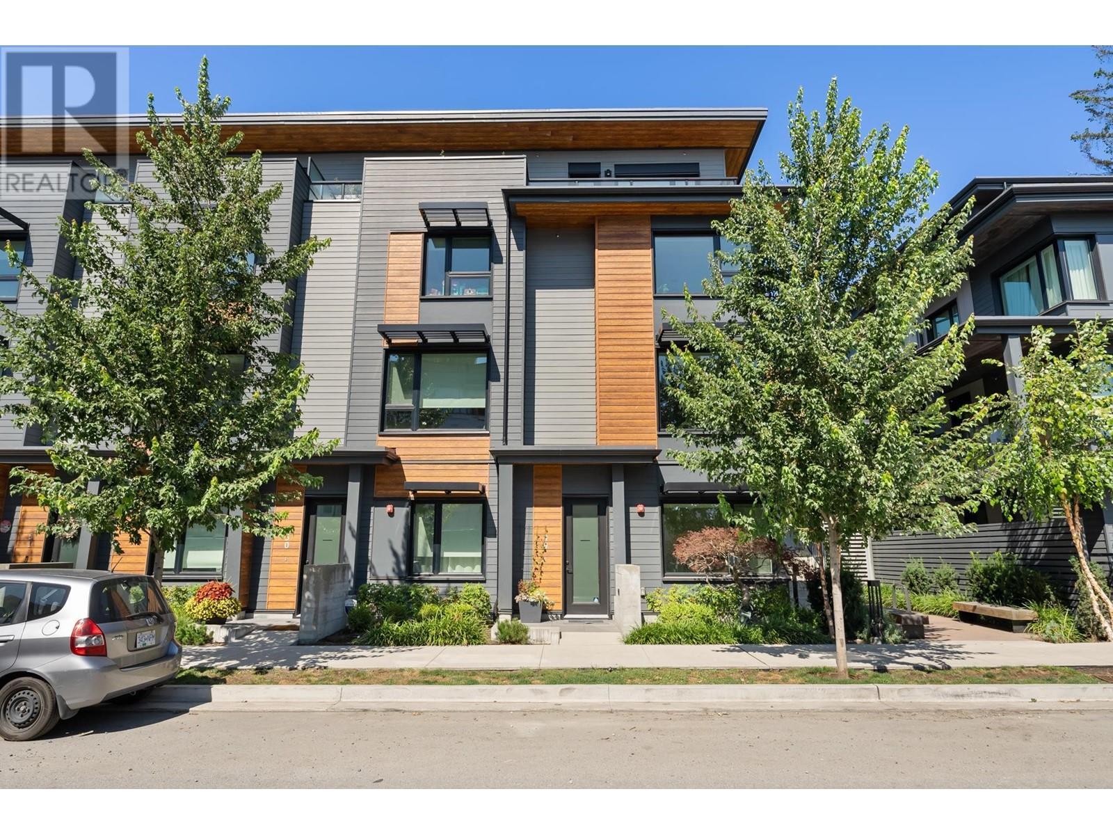 49-528 East 2nd Street, North Vancouver, BC, V7L 0G8